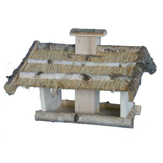 Futterhaus mit Futtersilo